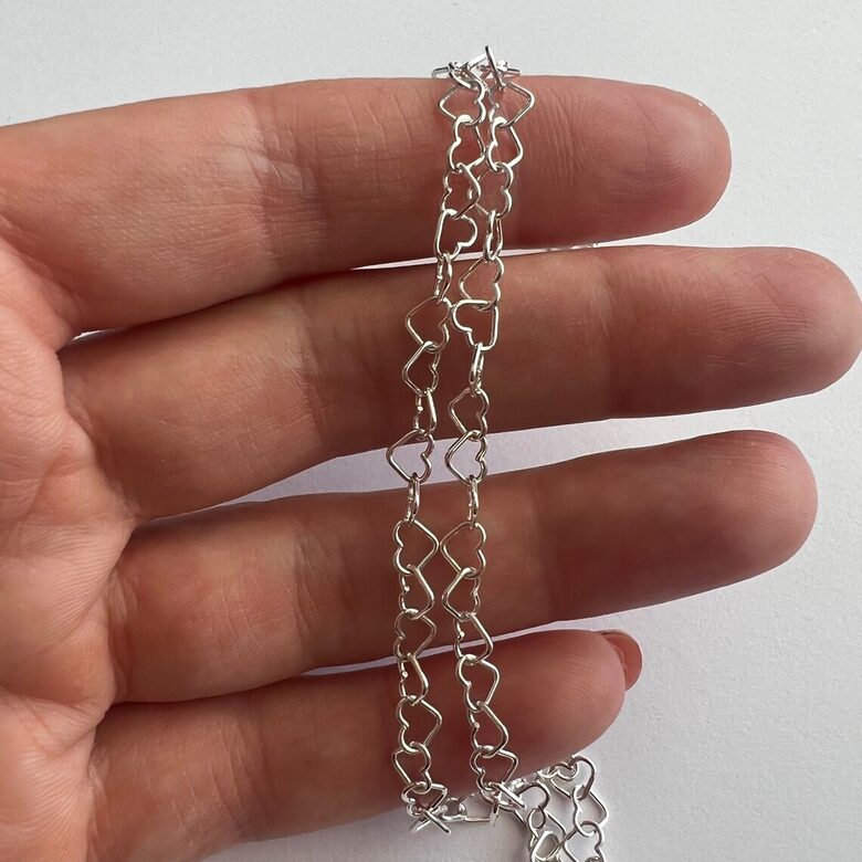 Silver Heart Chain Corazones 
